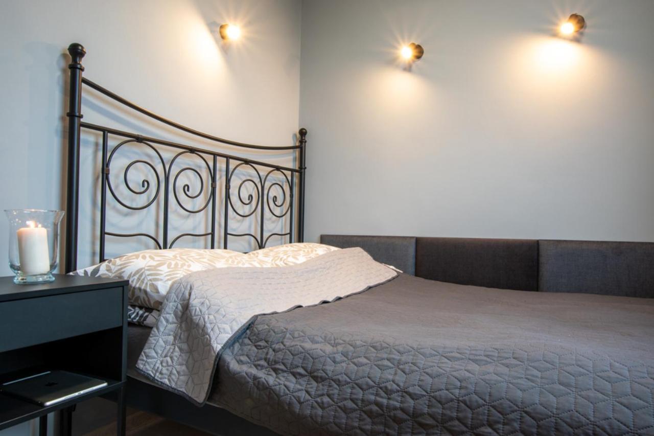 Apartament Stone - Czeladzアパートメント エクステリア 写真